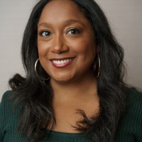 Headshot of Lauren Williams